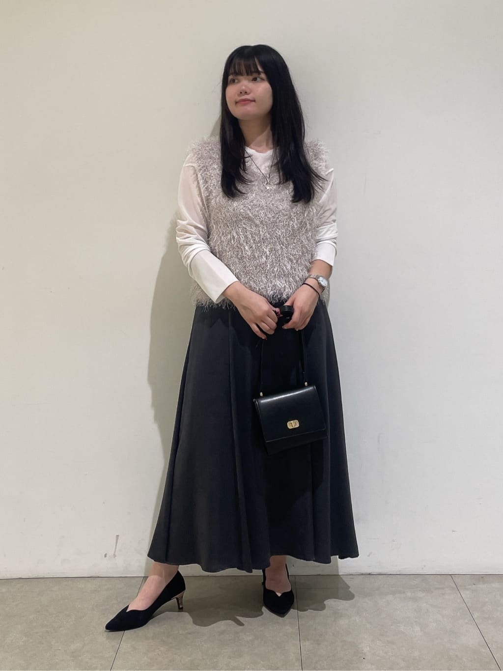 emikaさんの「INDIVI｜ストレッチシアーロングTシャツ」を使ったコーディネート