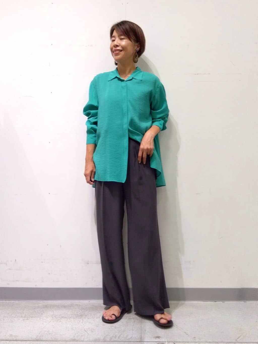 Kさんの「INDIVI｜【体型カバー／清涼感】シアーオーバーシャツ」を使ったコーディネート