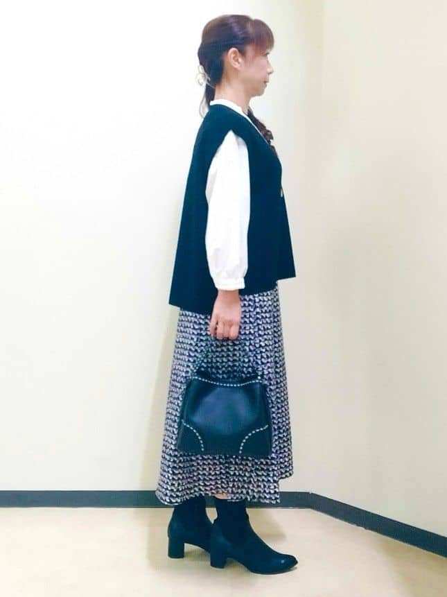 花さんの「Reflect｜【ニットスタイルが華やかに◎】チドリ風プリントフレアスカート」を使ったコーディネート