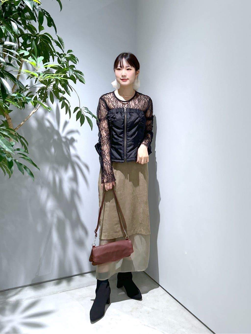 Renoさんの「INDIVI｜レースストレッチカットソー」を使ったコーディネート
