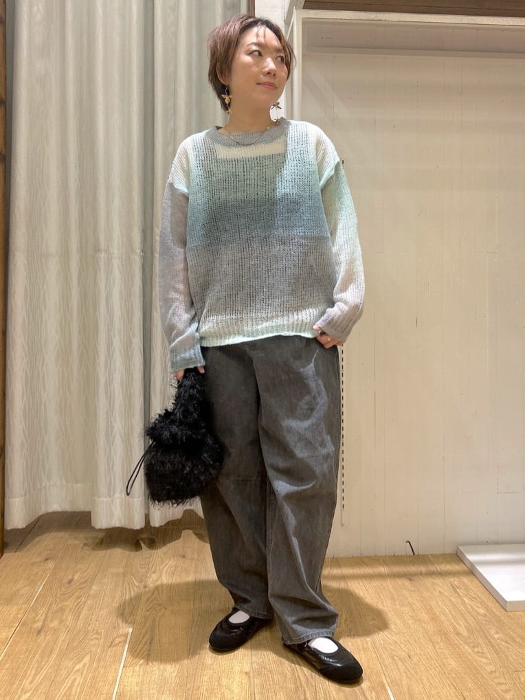 ga_riさんの「THE SHOP TK｜スペースダイ透かし編みニット」を使ったコーディネート