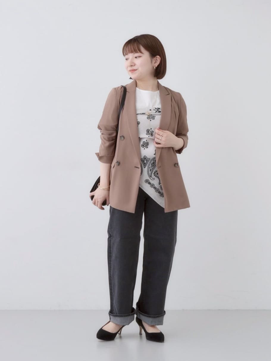 sakuさんの「INDIVI｜【褒められデニム】ワイドストレート デニムパンツ」を使ったコーディネート
