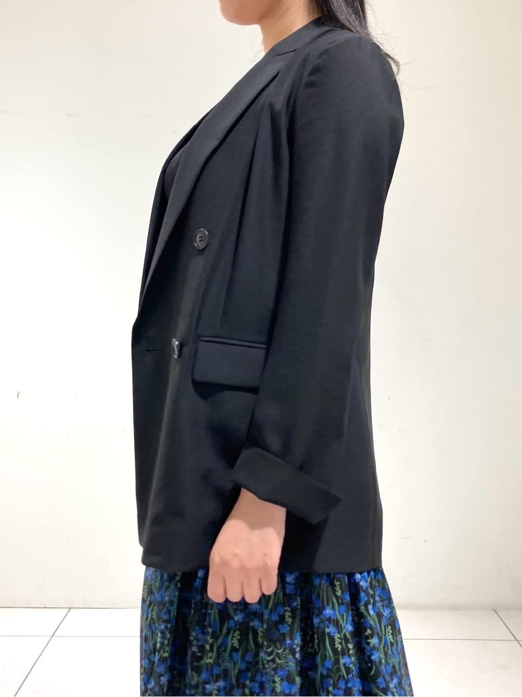 momokoさんの「INDIVI｜【軽く羽織れる！】ダブルジャケット」を使ったコーディネート