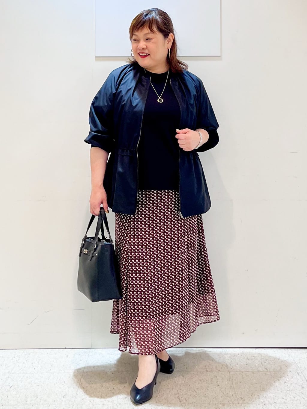 kimmyさんの「Reflect｜【WEB先行カラーあり／マシンウォッシュ可／ウエスト総ゴム】コツキ幾何柄ロングスカート」を使ったコーディネート