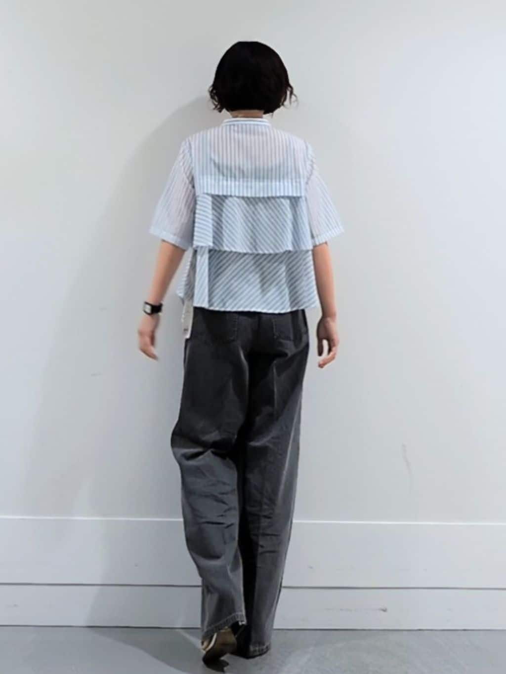 ミズタさんの「UNTITLED｜【グレー/ブルー/ジーンズ】ソフトワイドデニムパンツ」を使ったコーディネート