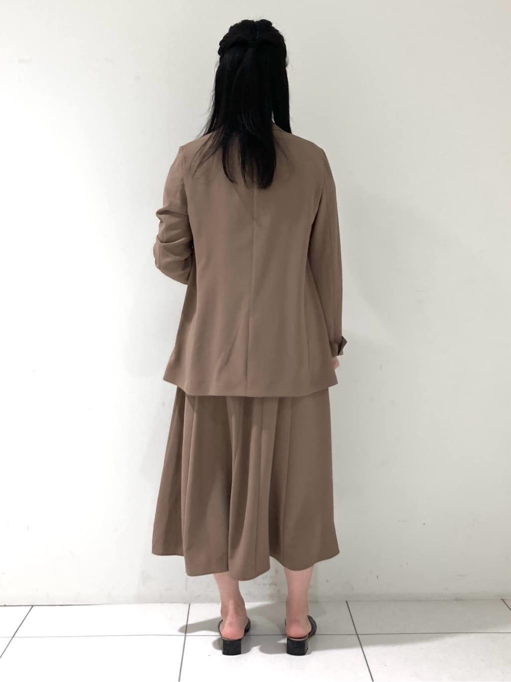 momokoさんの「INDIVI｜【軽く羽織れる！】ダブルジャケット」を使ったコーディネート