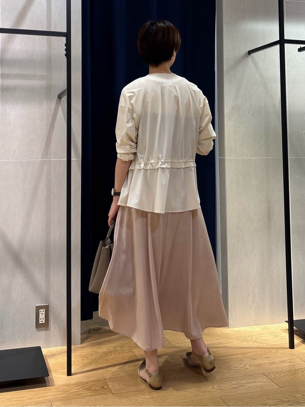 kanaeさんの「INDIVI｜【セットアップ可能】ビスチェレイヤード風トップス」を使ったコーディネート