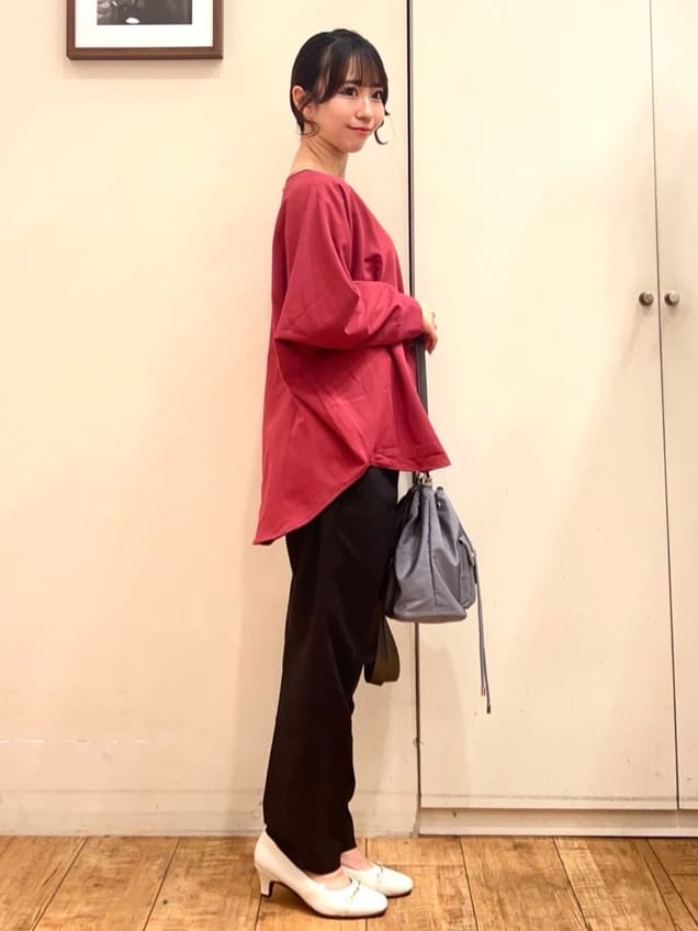 AIRIさんの「SHOO･LA･RUE｜【高レビュー/洗濯後しわになりにくい】1枚でサマ見え 8分袖ドルマンブラウス」を使ったコーディネート