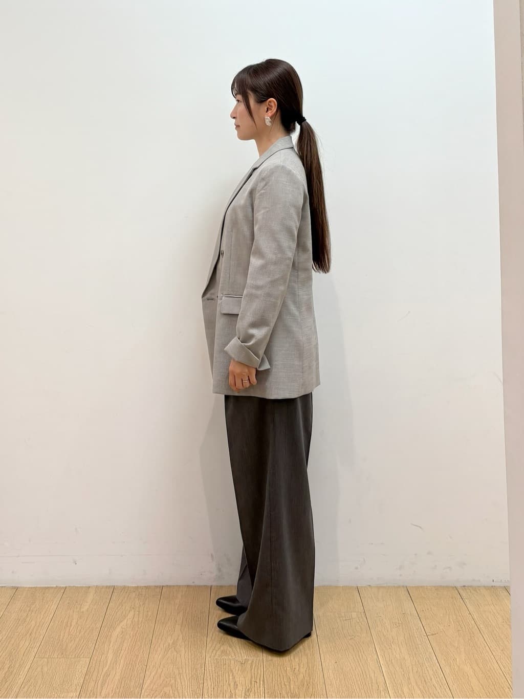 maiさんの「INDIVI｜【着心地◎！】タックワイドパンツ」を使ったコーディネート