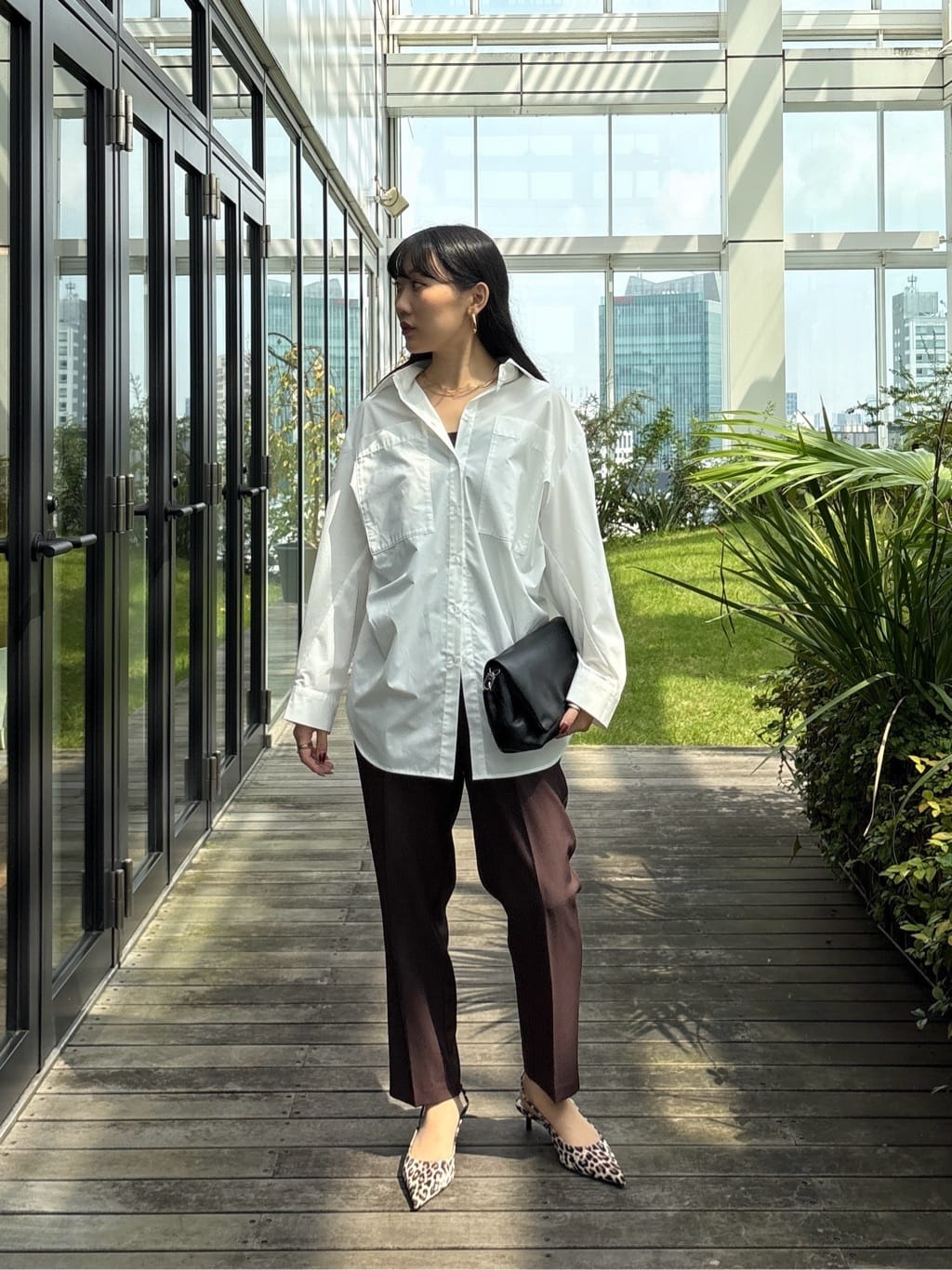 rinaさんの「INDIVI｜Comfy SET UP｜イージーテーパードパンツ【セットアップ対応／通勤/カセット服】」を使ったコーディネート