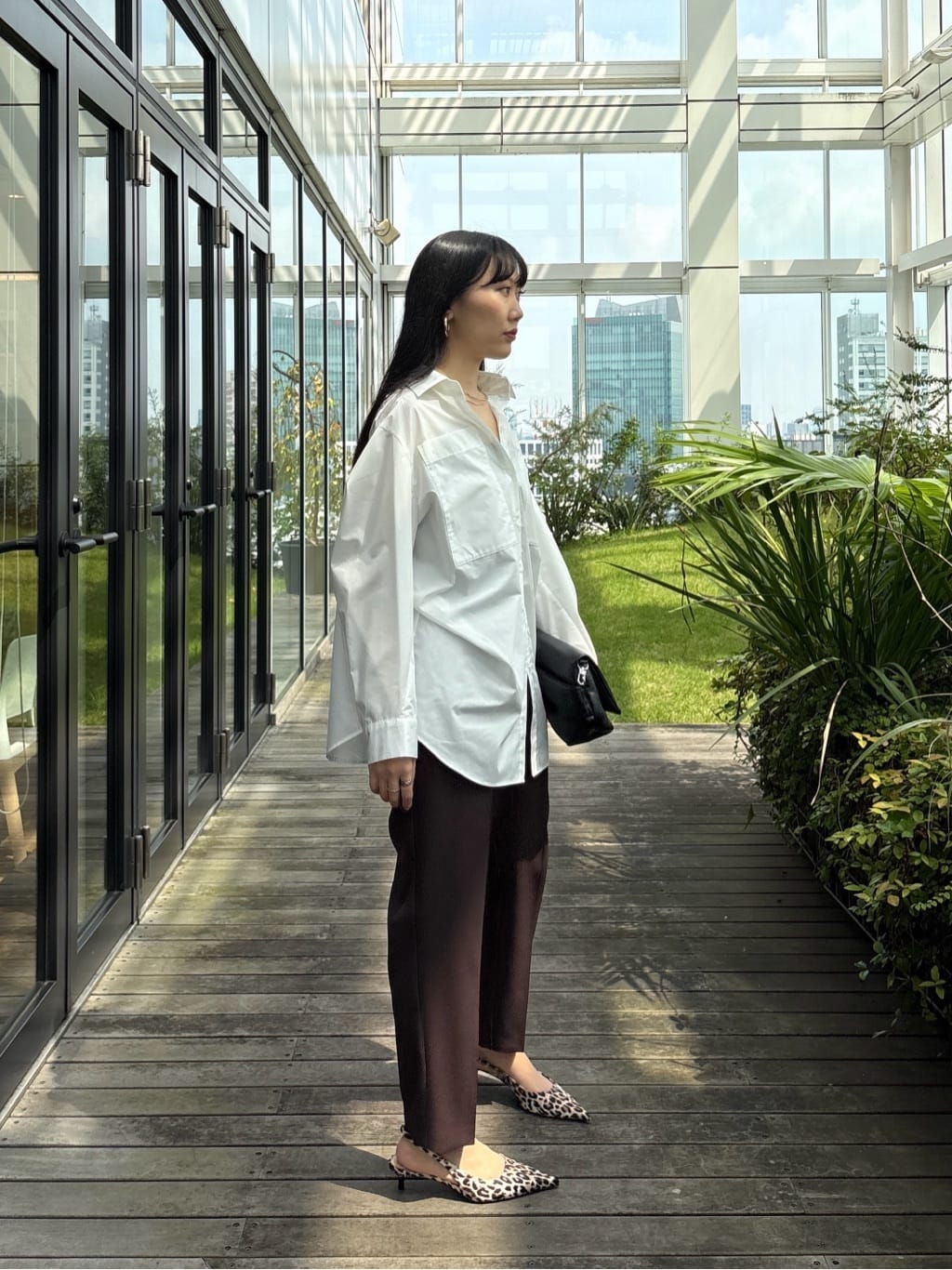 rinaさんの「INDIVI｜Comfy SET UP｜イージーテーパードパンツ【セットアップ対応／通勤/カセット服】」を使ったコーディネート