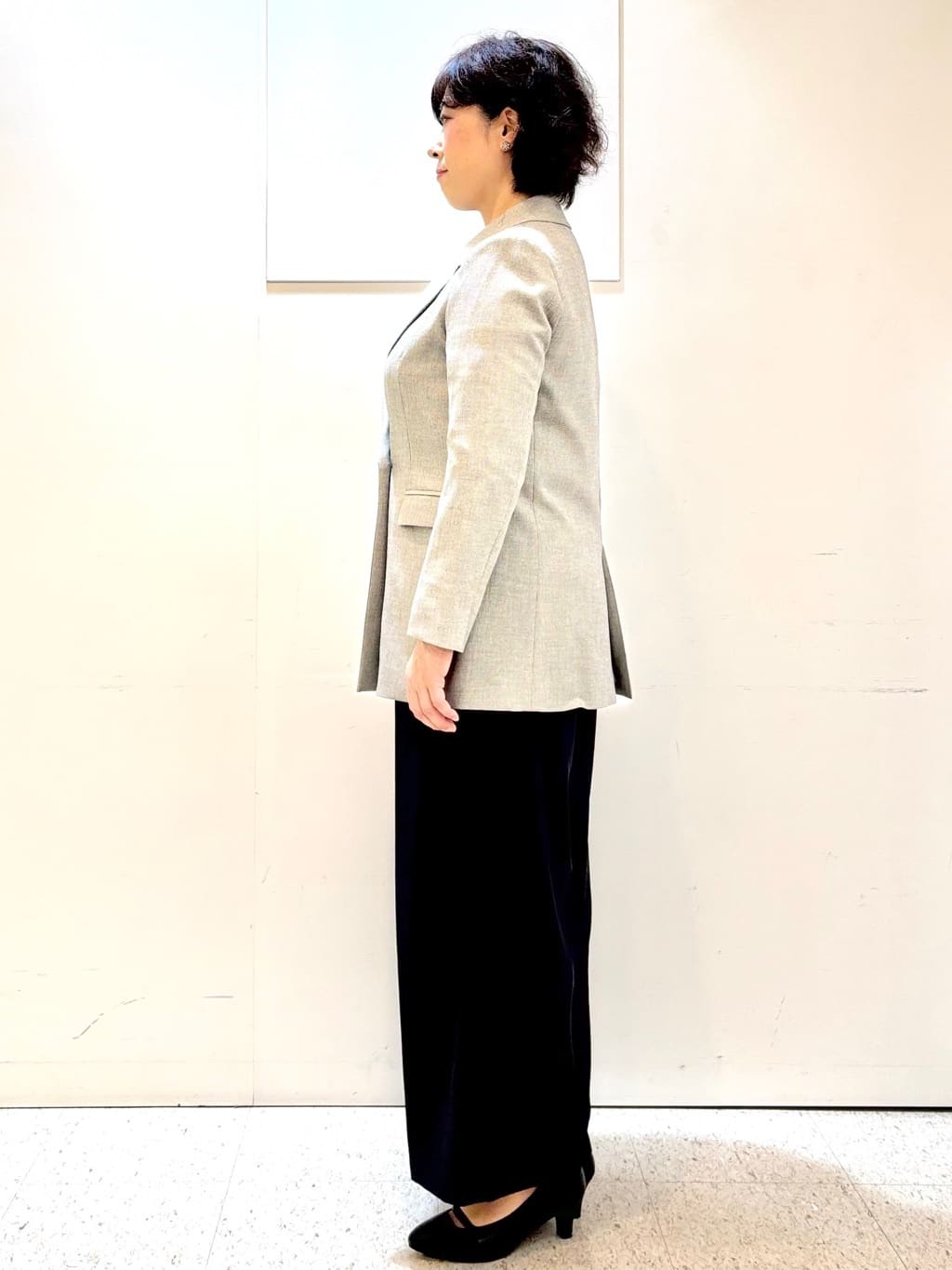 ヤスコさんの「Reflect｜【ジャケットのインナーにおすすめ◎】花柄タックデザインブブラウス」を使ったコーディネート