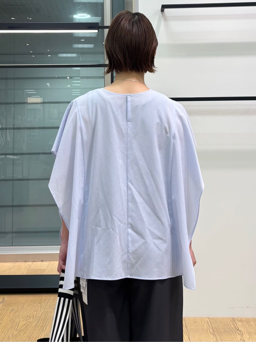 asamiさんの「INDIVI｜【UVケア／SETUP可能】エアリージョーゼット ワイドパンツ」を使ったコーディネート
