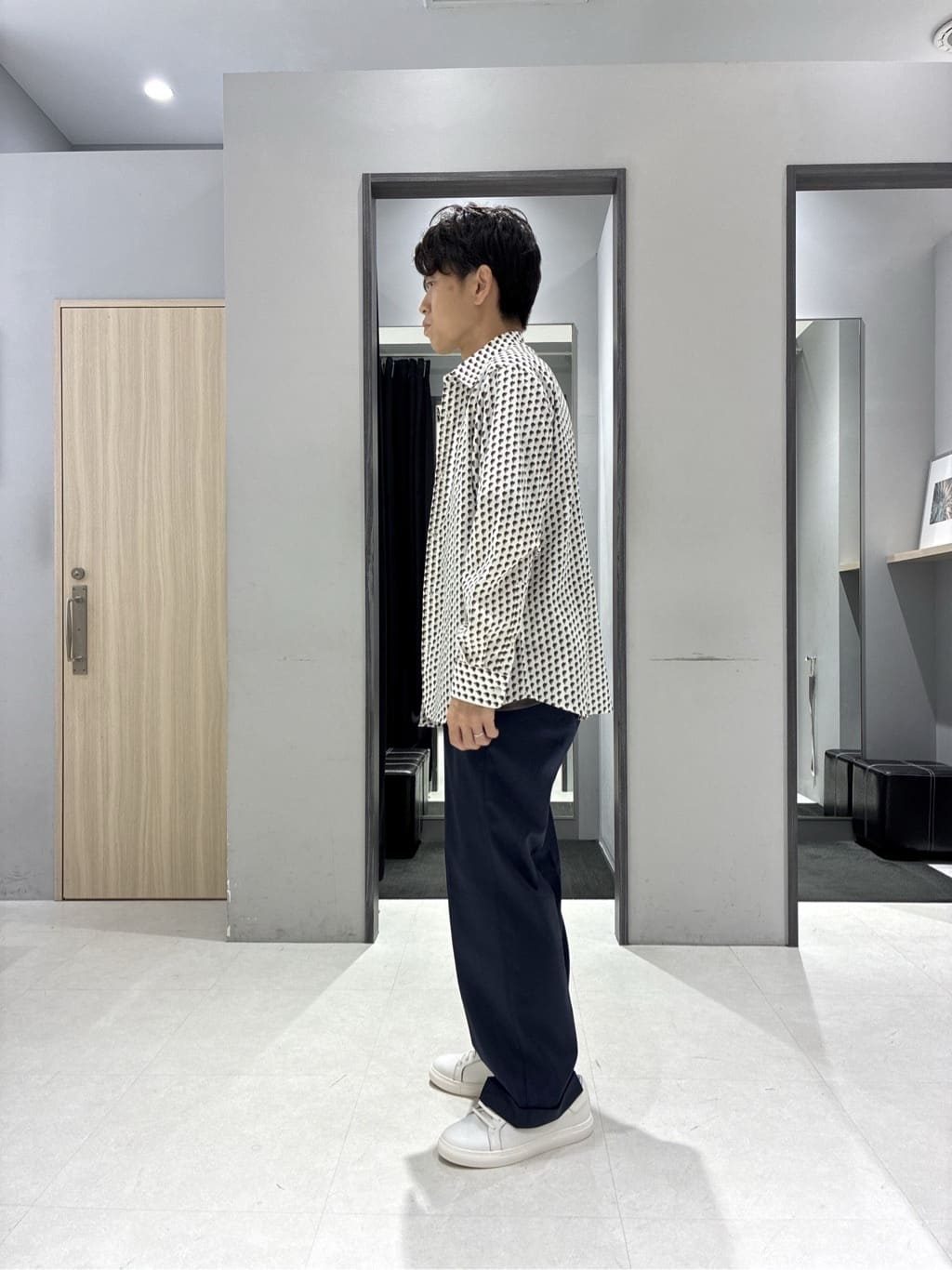 わいずみさんの「TAKEO KIKUCHI｜ボーラーハット柄 長袖シャツ」を使ったコーディネート