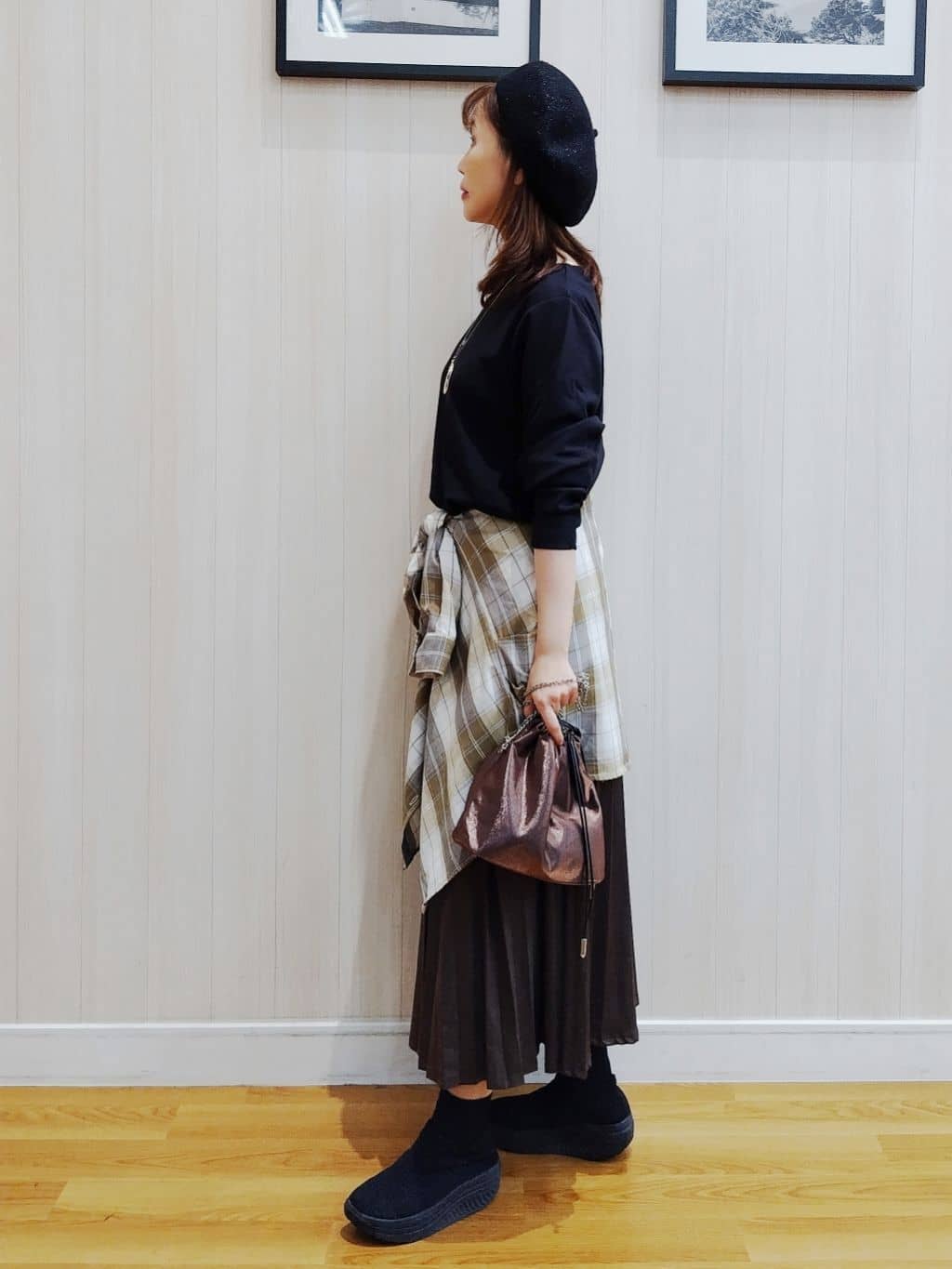 yseさんの「SHOO･LA･RUE｜【S-LL】美しく見せる ボートネックロンT」を使ったコーディネート