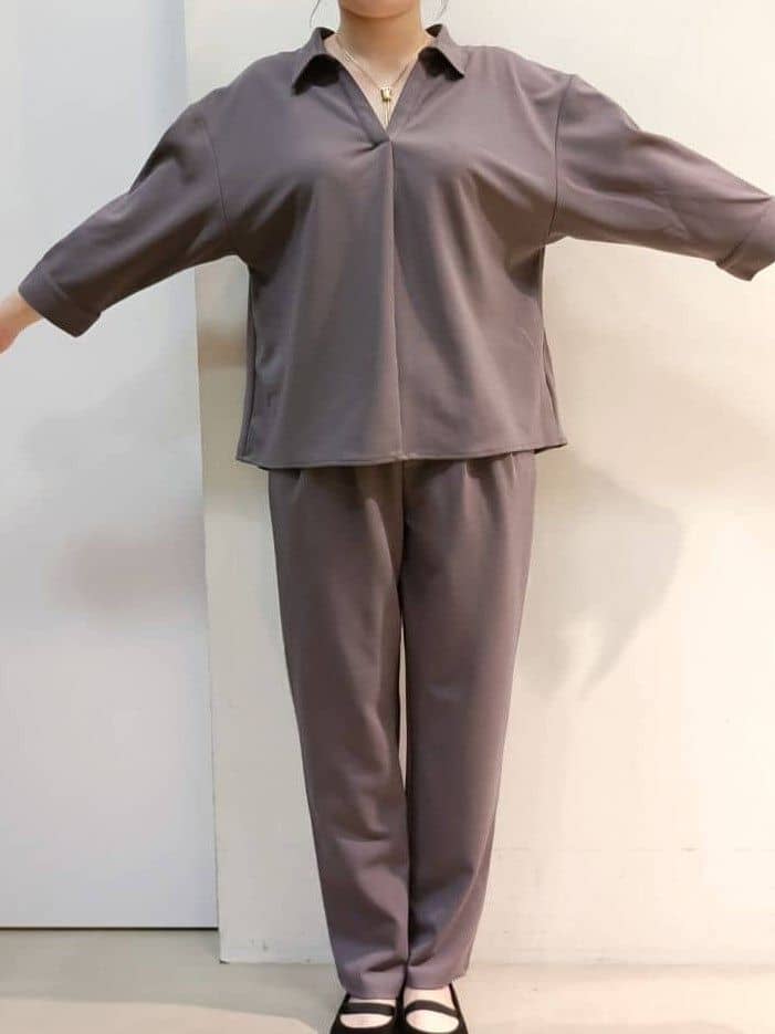 あんさんの「THE SHOP TK｜【着るだけでコーディネートが決まる】スキッパーブラウス&パンツセット」を使ったコーディネート