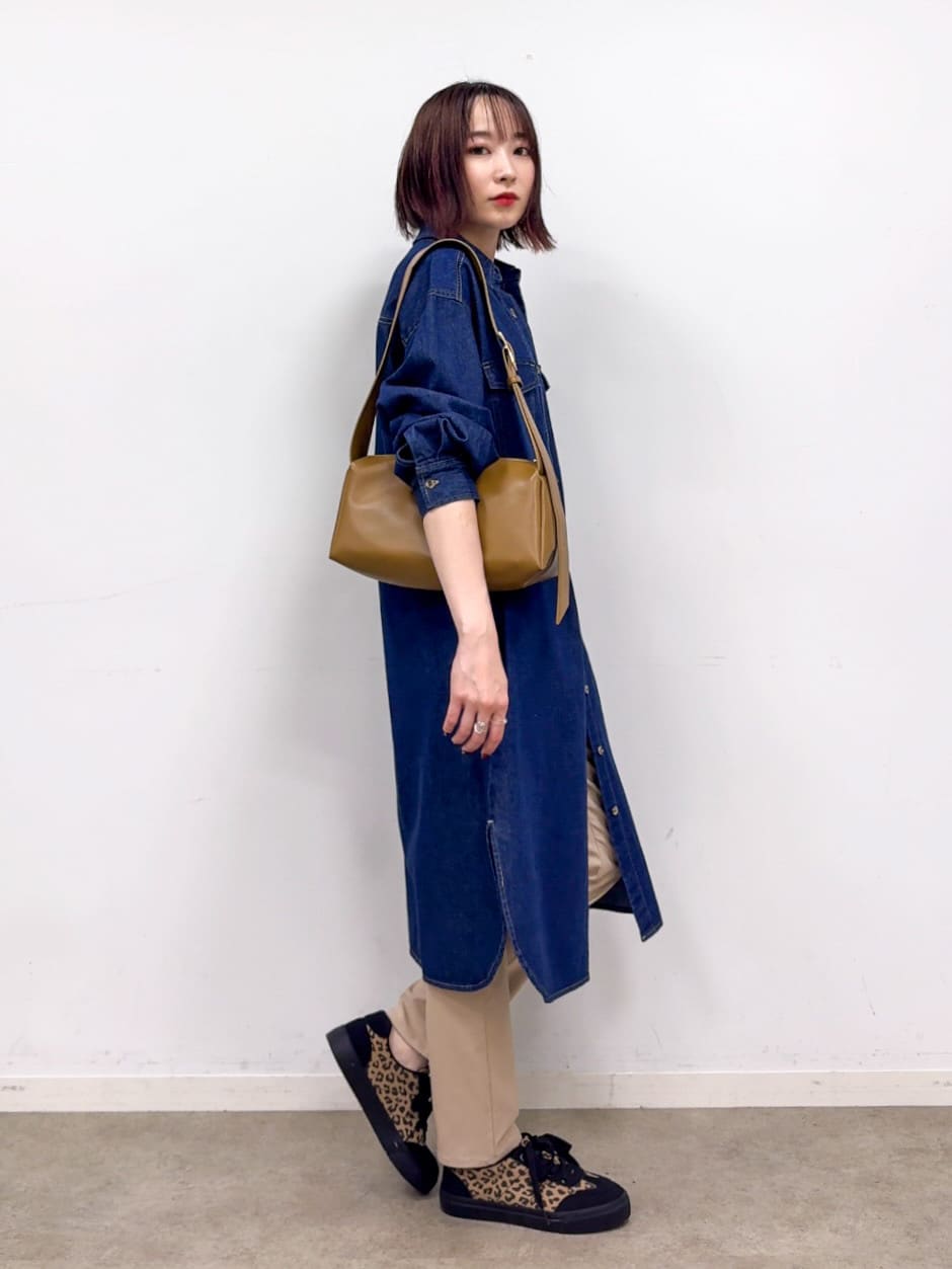 𝐜𝐡𝐢𝐤𝐚さんの「SHOO･LA･RUE｜【洗濯機可/S-LL】フィット感が心地よい ハイパーストレッチスキニー裏起毛」を使ったコーディネート
