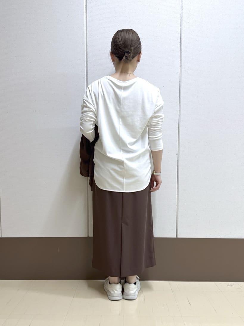 Rikoさんの「INDIVI｜【UVケア】プリントフォトロングTシャツ」を使ったコーディネート