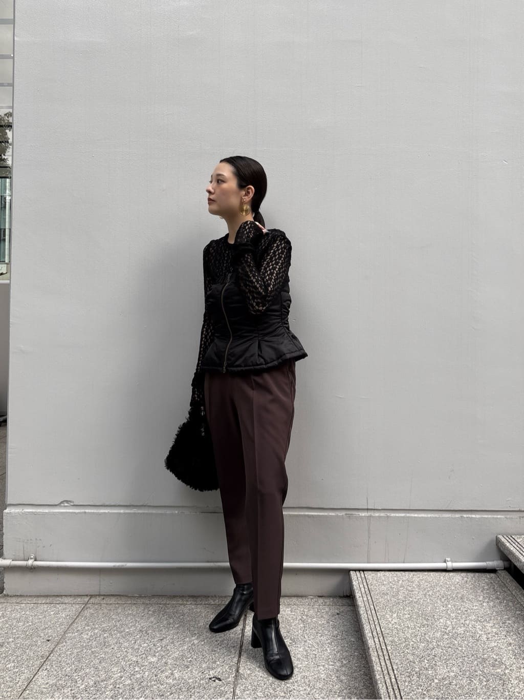 ayanoさんの「INDIVI｜Comfy SET UP｜イージーテーパードパンツ【セットアップ対応／通勤/カセット服】」を使ったコーディネート