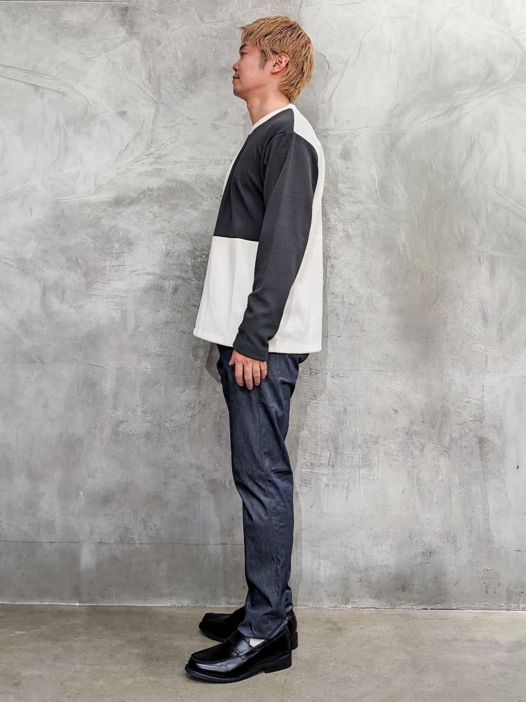 daiさんの「THE SHOP TK｜【一枚で着映える】パターンブロッキング長袖Tシャツ 洗濯機OK」を使ったコーディネート