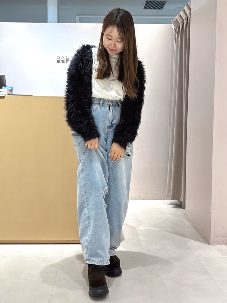 neinaさんの「ESPERANZA｜レースアップバックル厚底ブーツ」を使ったコーディネート