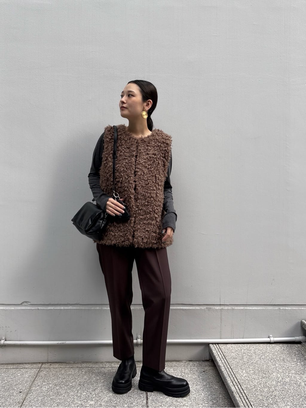 ayanoさんの「INDIVI｜Comfy SET UP｜イージーテーパードパンツ【セットアップ対応／通勤/カセット服】」を使ったコーディネート
