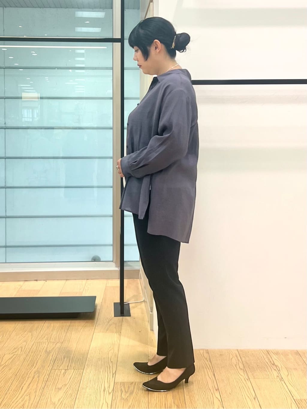 shimaさんの「INDIVI｜【体型カバー／清涼感】シアーオーバーシャツ」を使ったコーディネート