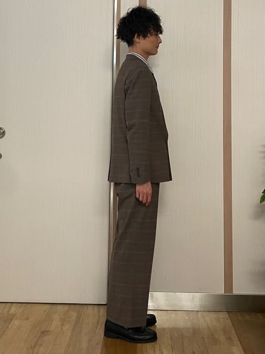 橋本さんの「DRESSTERIOR｜◆THOMAS MASON ストライプシャツ」を使ったコーディネート