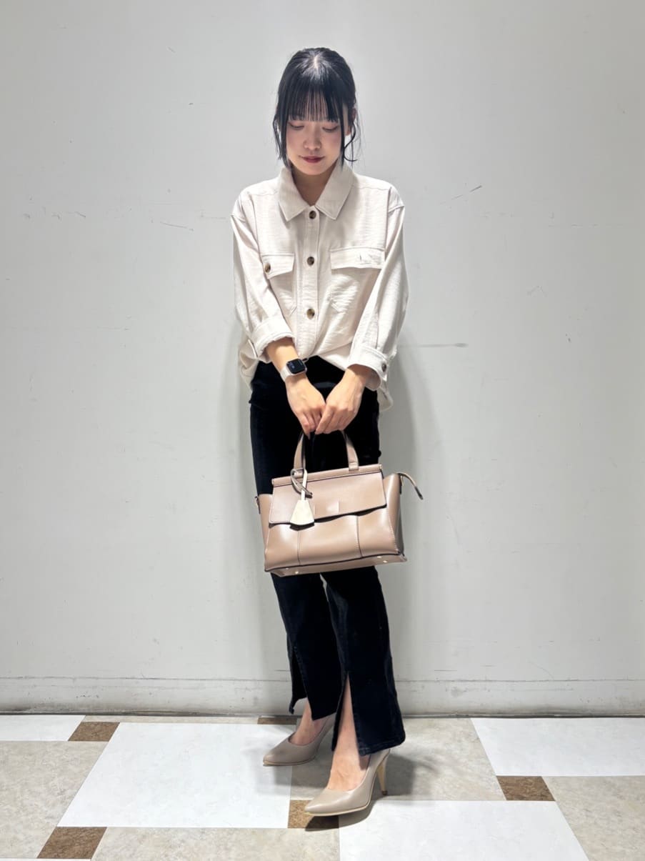 せらら⭐️さんの「ESPERANZA｜◆【晴雨兼用/12時間パンプス】約8.5cm　歩きやすくて疲れにくい」を使ったコーディネート