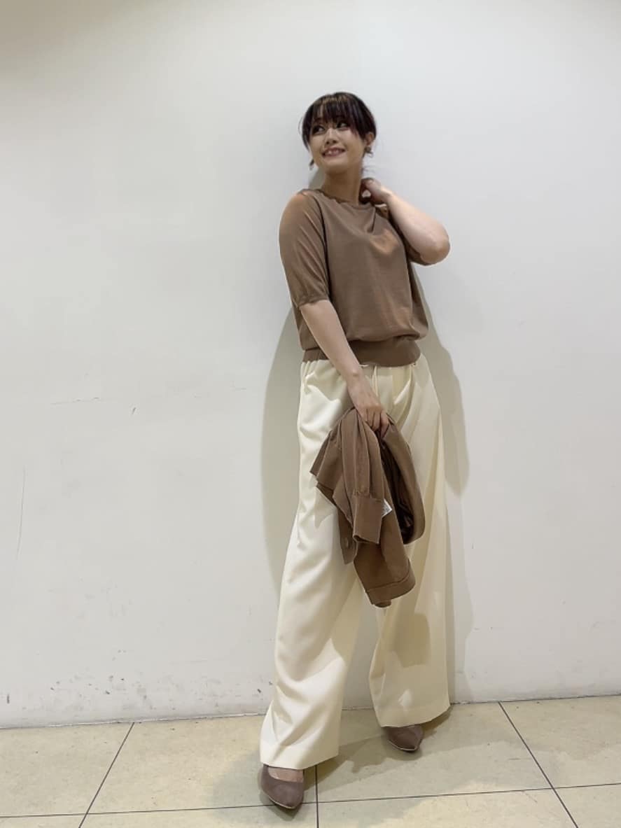 watanabeさんの「UNTITLED｜【アンサンブル可/洗える/Vネック】ウールシルクカーディガン」を使ったコーディネート