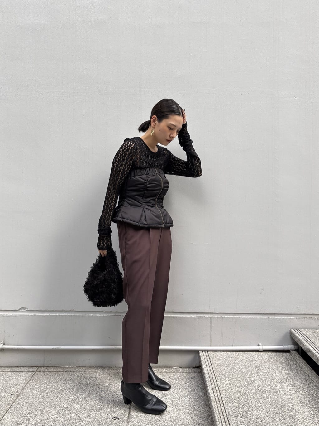 ayanoさんの「INDIVI｜Comfy SET UP｜イージーテーパードパンツ【セットアップ対応／通勤/カセット服】」を使ったコーディネート