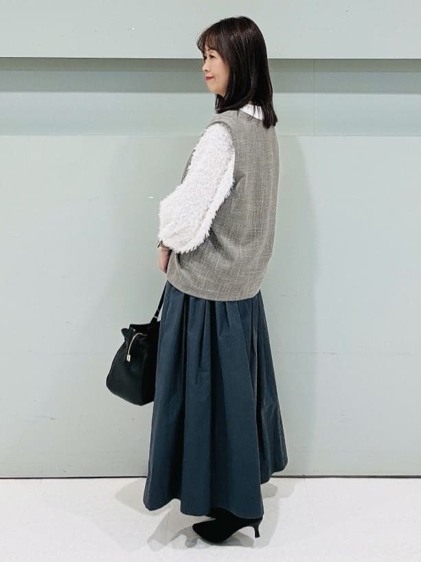makiさんの「UNTITLED｜【セットアップ可/洗える】梳毛調合繊Vネックベスト」を使ったコーディネート