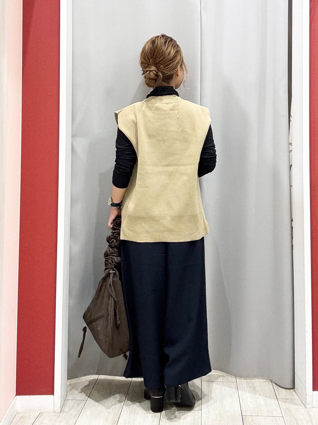 shioさんの「SHOO･LA･RUE｜ウエストまわりをすっきり魅せる デザインガウチョパンツ」を使ったコーディネート