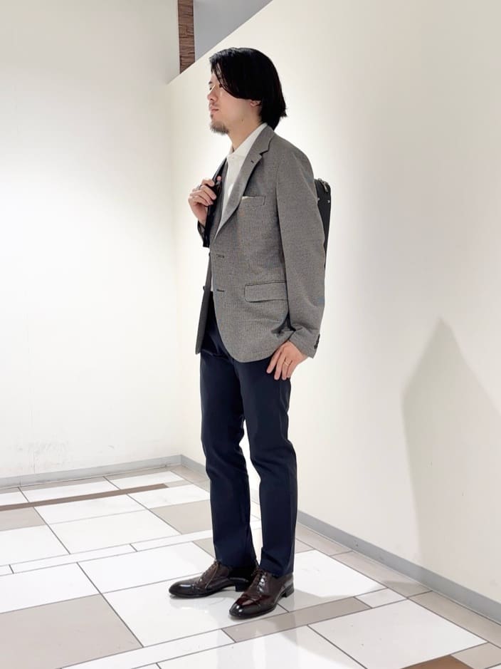 及川さんの「TAKEO KIKUCHI｜ピンジャージ 千鳥 ジャケット」を使ったコーディネート