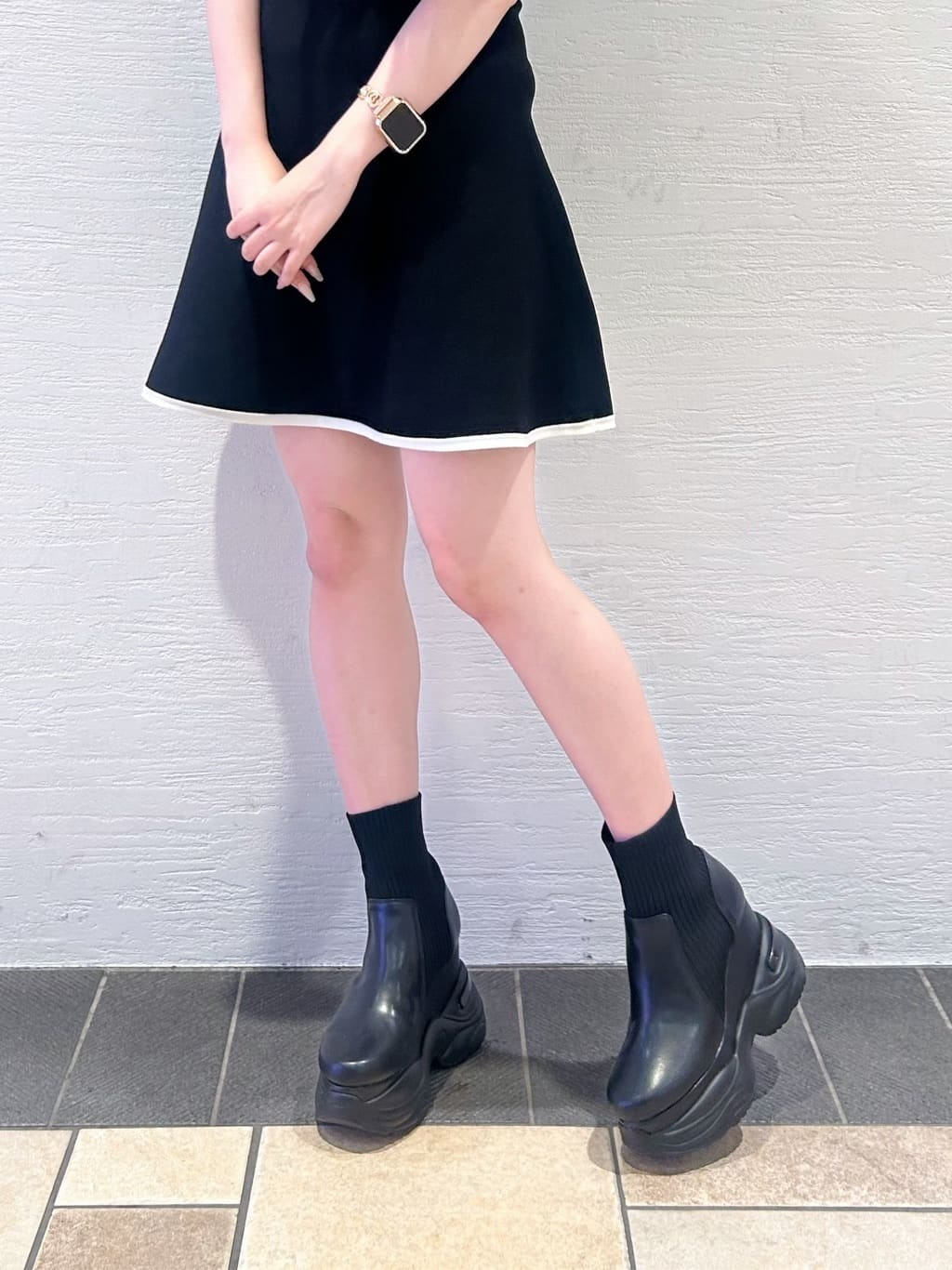 ゆうりさんの「ESPERANZA｜スニーカーソールニットショートブーツ」を使ったコーディネート