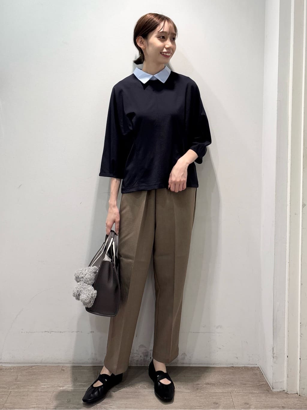 ぶまりんさんの「OPAQUE.CLIP｜襟付きドルマントップス【洗濯機OK】」を使ったコーディネート