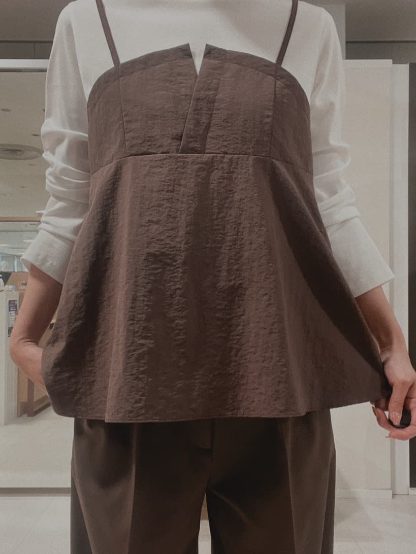 IWAMOさんの「UNTITLED｜【洗える/ゆったりシルエット】ビスチェドッキング　プルオーバー」を使ったコーディネート