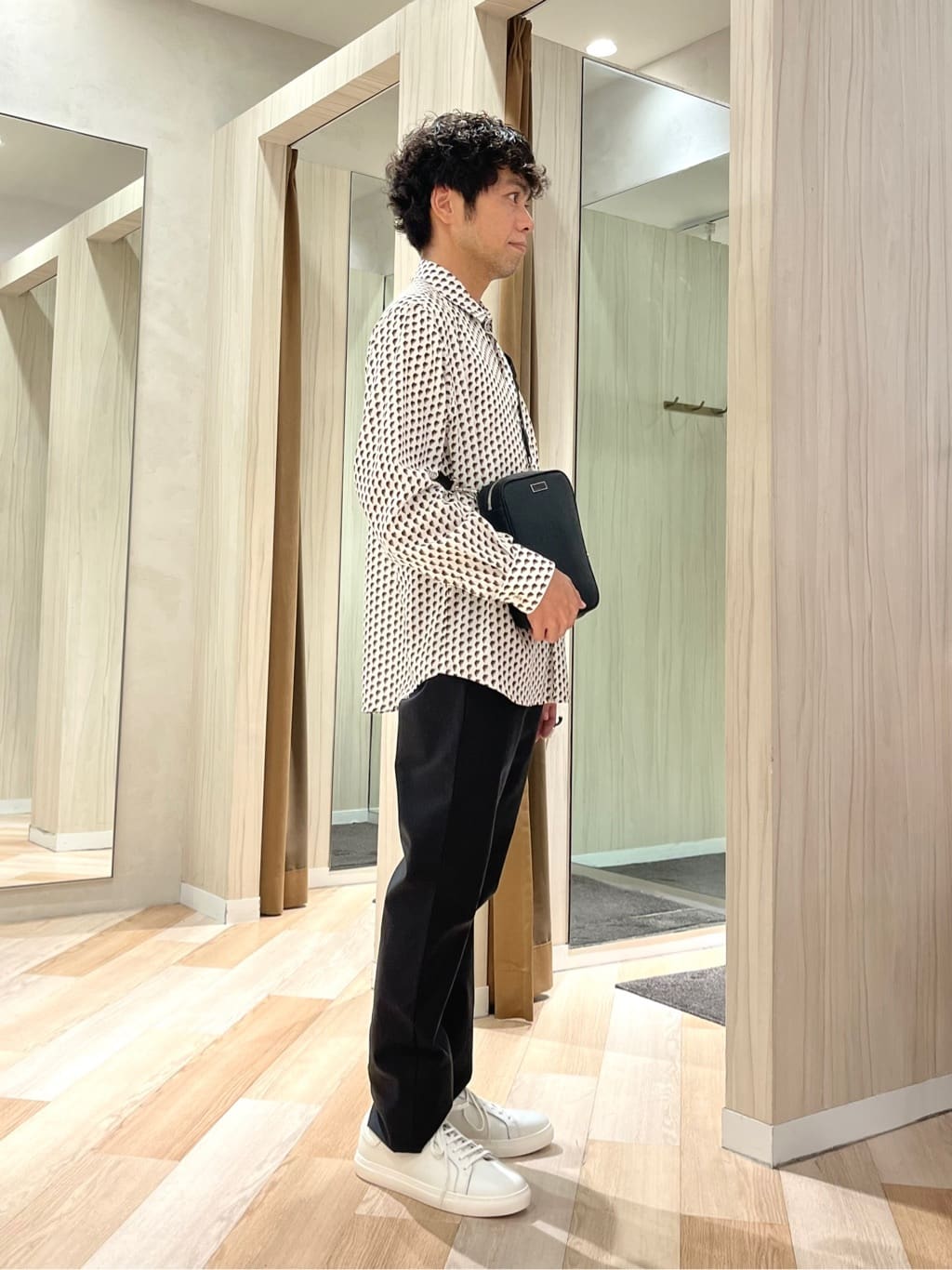 URAさんの「TAKEO KIKUCHI｜ボーラーハット柄 長袖シャツ」を使ったコーディネート