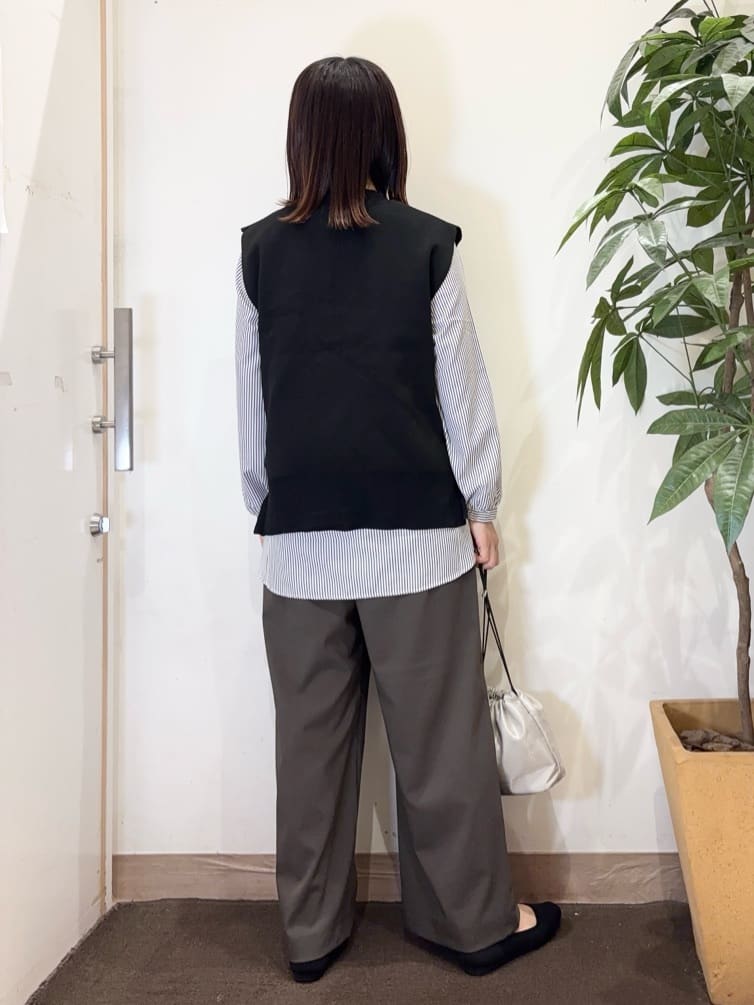 宗形さんの「SHOO･LA･RUE｜【着丈選べる/S-LL】触れる度ひんやり ゆるきれい イージーワイドパンツ」を使ったコーディネート