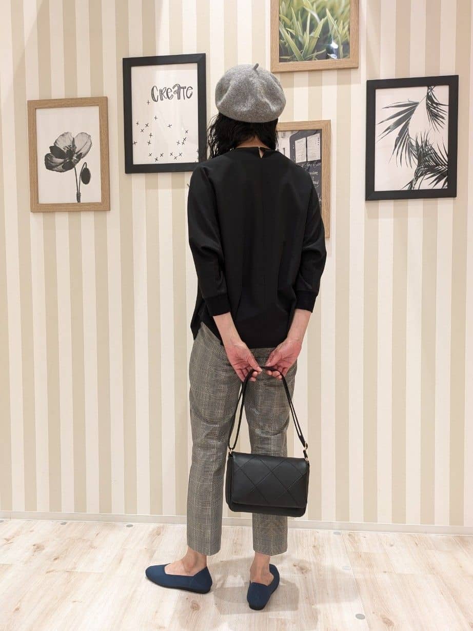 Mikiさんの「SHOO･LA･RUE｜【高レビュー/洗濯後しわになりにくい】1枚でサマ見え 8分袖ドルマンブラウス」を使ったコーディネート