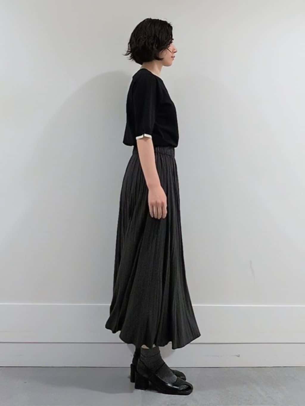ミズタさんの「UNTITLED｜【アンサンブル可/薄手/洗える】5分袖クルーニット」を使ったコーディネート