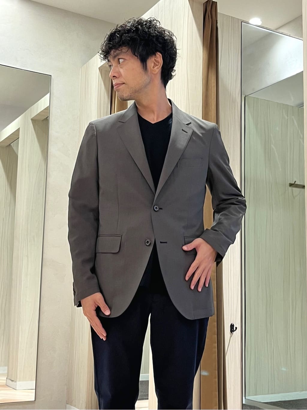 URAさんの「TAKEO KIKUCHI｜【COOL CITY WEAR】アーバンクール ジャケット /接触冷感・吸水速乾」を使ったコーディネート