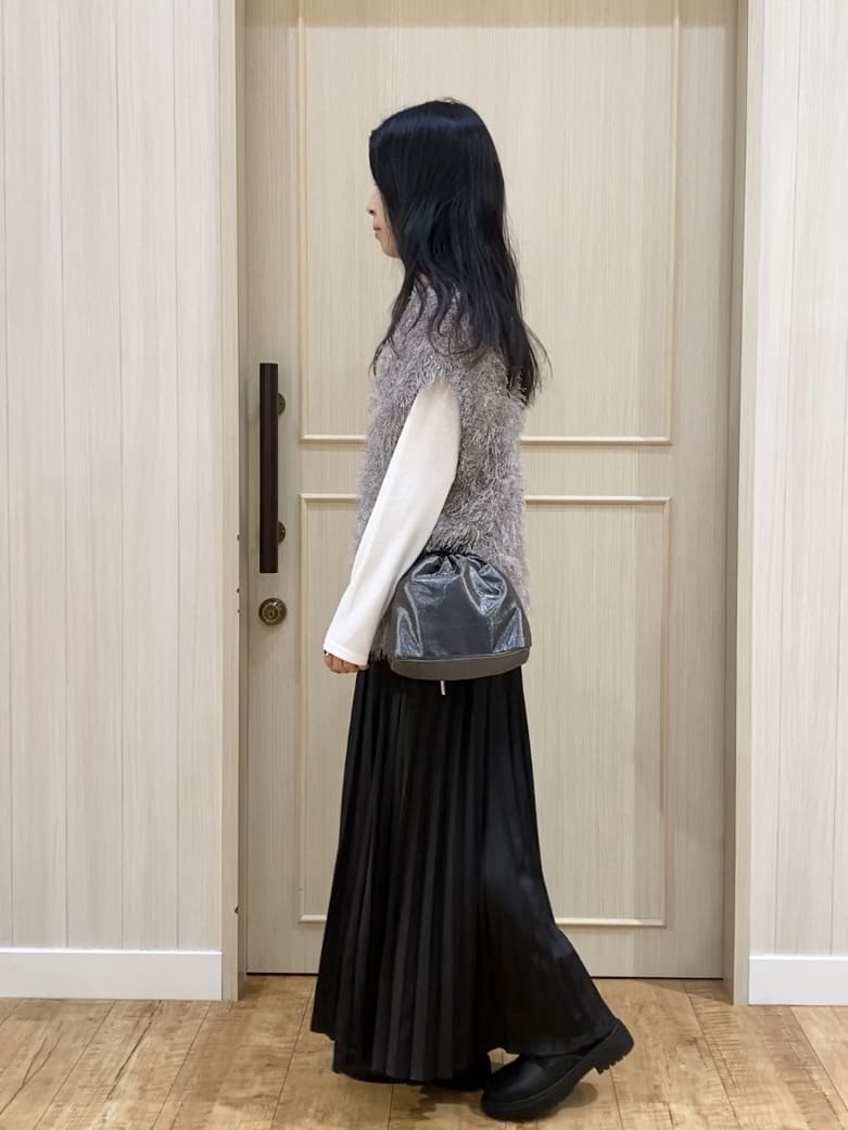 ERIさんの「SHOO･LA･RUE｜」を使ったコーディネート