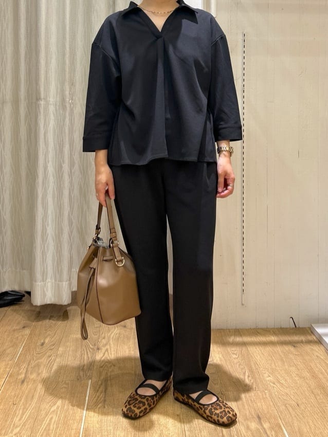 ga_riさんの「THE SHOP TK｜【着るだけでコーディネートが決まる】スキッパーブラウス&パンツセット」を使ったコーディネート