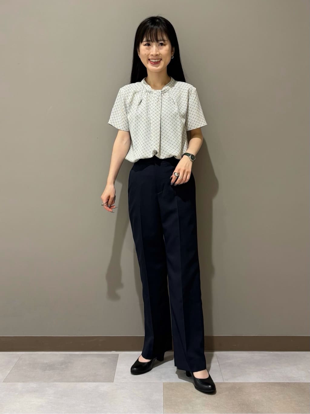 KEIKOさんの「INDIVI｜【UVケア】モノグラム ボウタイデザインブラウス」を使ったコーディネート
