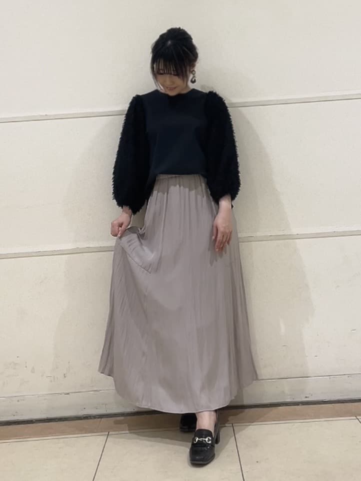 watanabeさんの「UNTITLED｜【丸首/Tシャツ風/短丈】シャギースリーブ ポンチカットソー」を使ったコーディネート