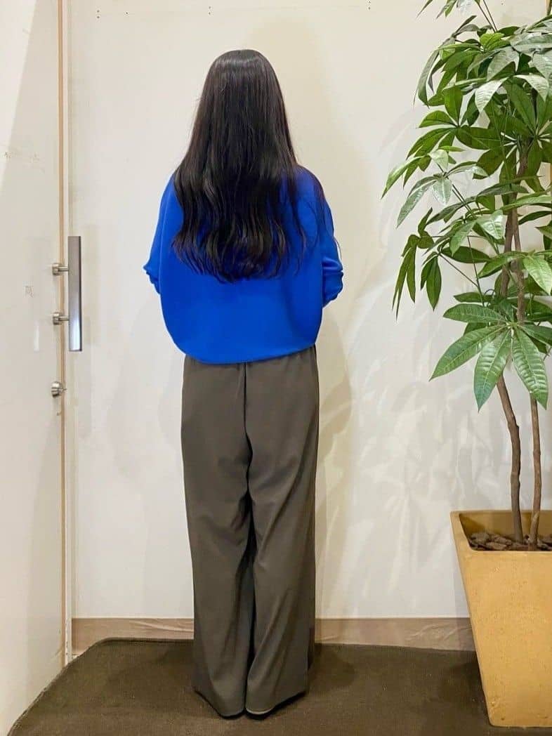 AYUMIさんの「SHOO･LA･RUE｜【洗える/毛玉になりにくい/UV】 ガータードルマン 7分袖ニット」を使ったコーディネート