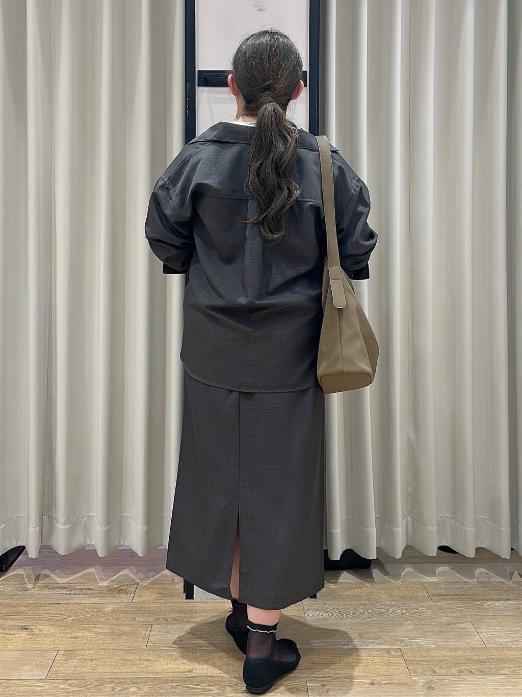 suzuさんの「grove｜【カセット服/選べる着丈】洗濯機で洗えるオーバーシャツ」を使ったコーディネート