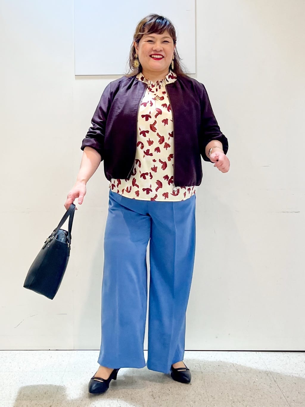 kimmyさんの「Reflect｜【ジャケットのインナーにおすすめ◎】花柄タックデザインブブラウス」を使ったコーディネート