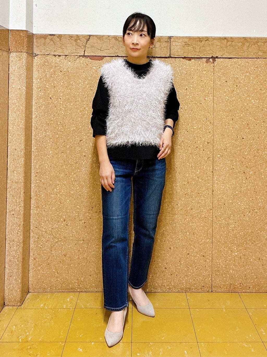 hattoriさんの「INDIVI｜【褒められデニム】スリムストレート デニムパンツ」を使ったコーディネート